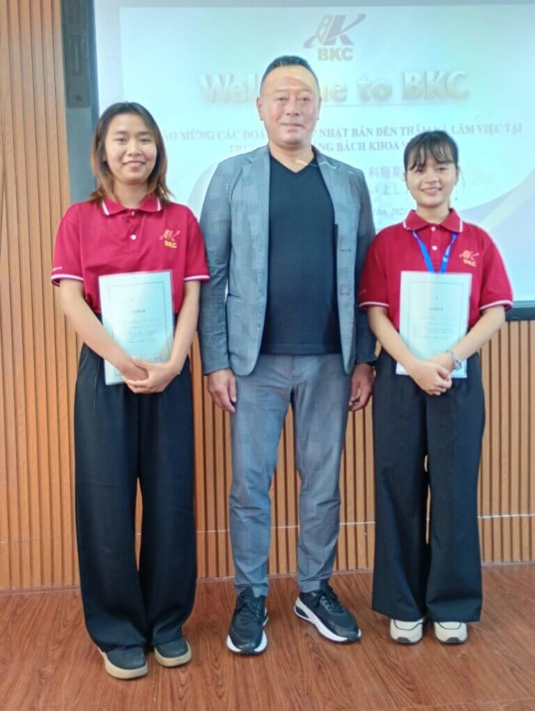 内定者4名の内定式