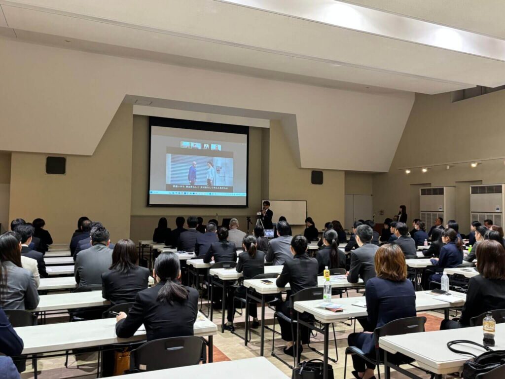 株式会社アース　黒田専務