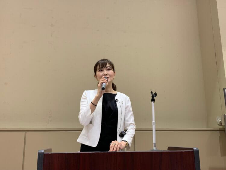 株式会社アース