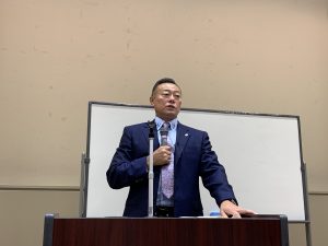 代表取締役社長河端 徽岳