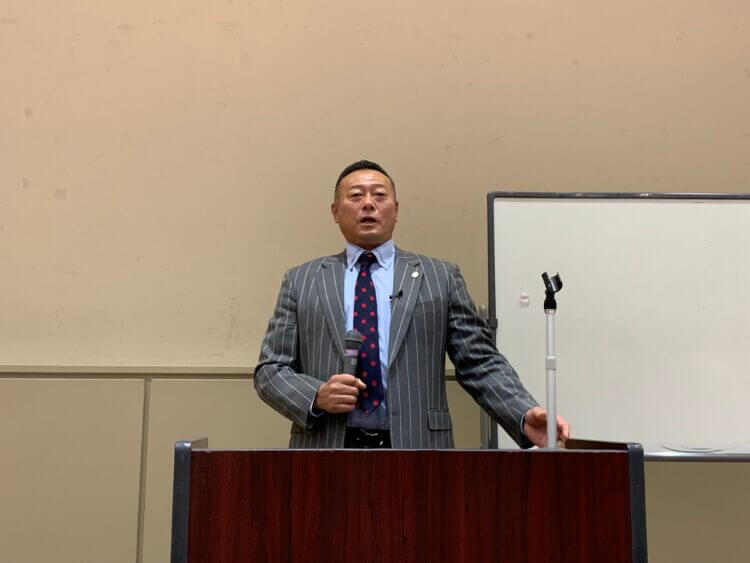 株式会社アース