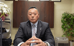 河端代表　株式会社アース