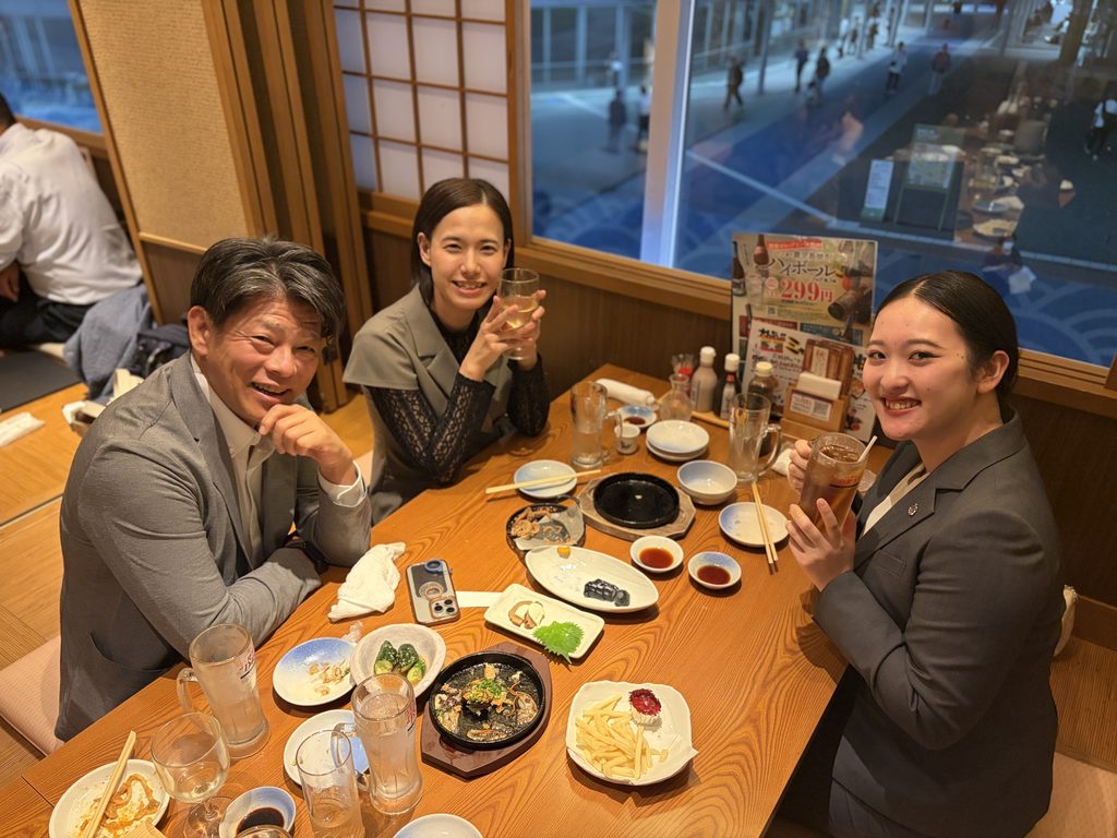 黒田専務、柏田店長、立花さん