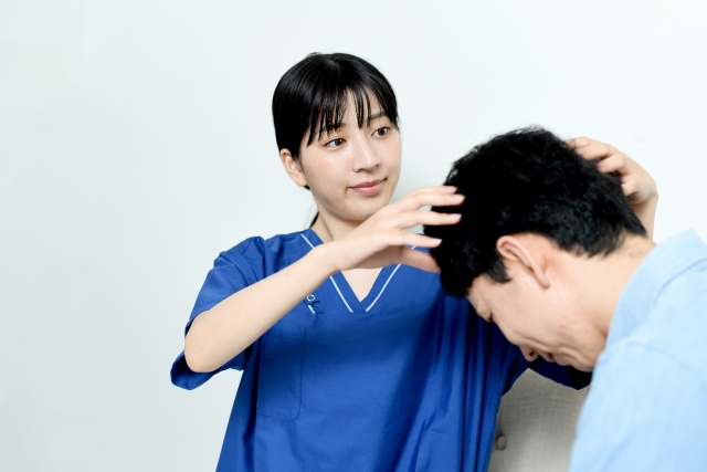 抜け毛が気になるときの正しい対処法