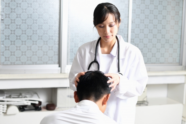 円形脱毛症の治療法について